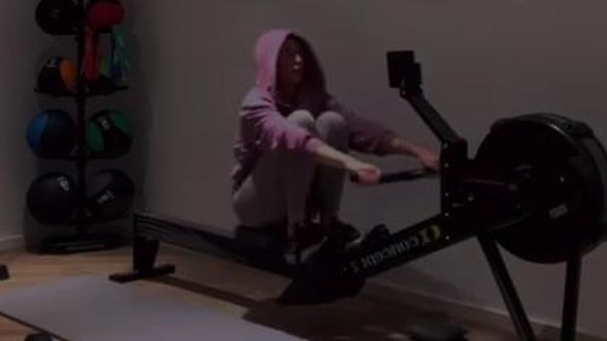 Über Weihnachten: Antonia Hemmer sportelt eifrig im Home-Gym