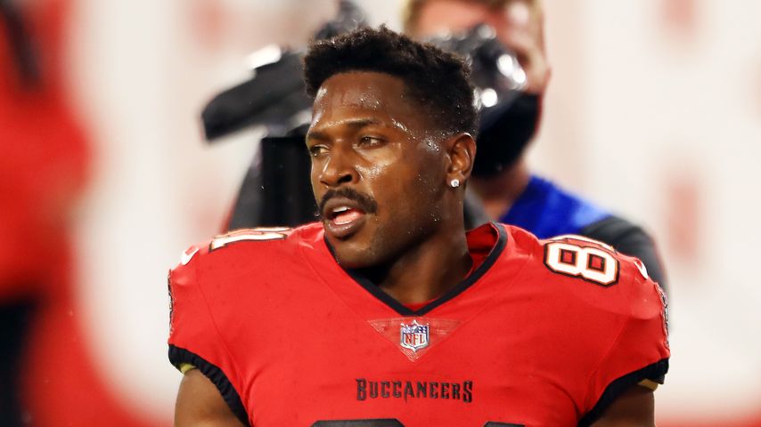 NFL-Star Antonio Brown wird wegen versuchten Mordes gesucht