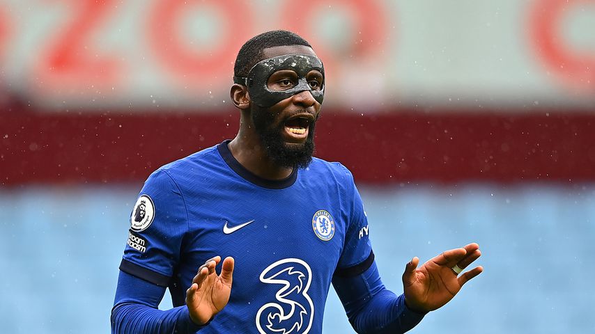 Bei EM-Spiel: Warum trägt Antonio Rüdiger eine Augenmaske?