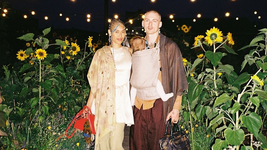 Anuthida Ploypetch und Lars Gödeke mit ihrer Tochter