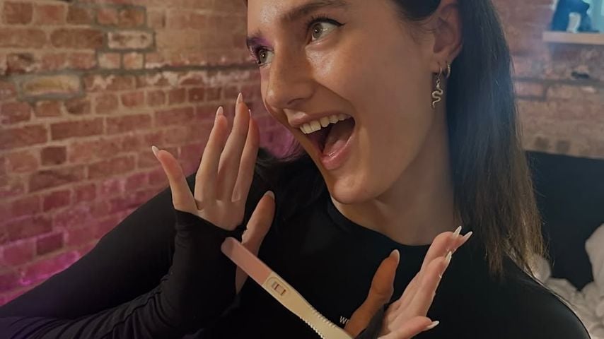 Schwanger? Ex-GNTM-Anya Elsner zeigt positives Testergebnis