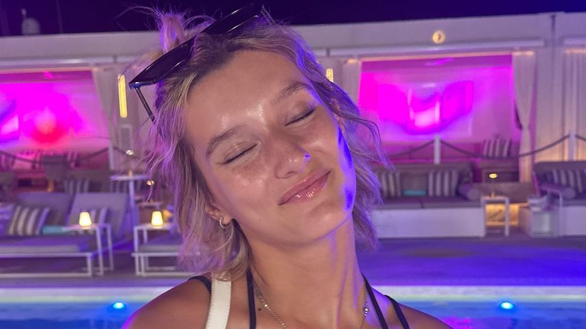 Neu verliebt? Anya Elsner flirtet heftig bei Dschungel-Party