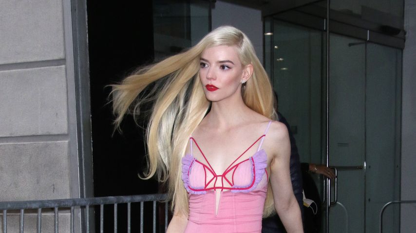Wow-Auftritt! Anya Taylor-Joy bezaubert in heißem Minikleid