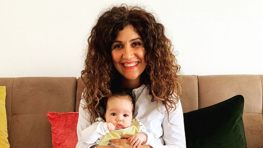 Apameh Schönauer mit ihrer Tochter Sofia