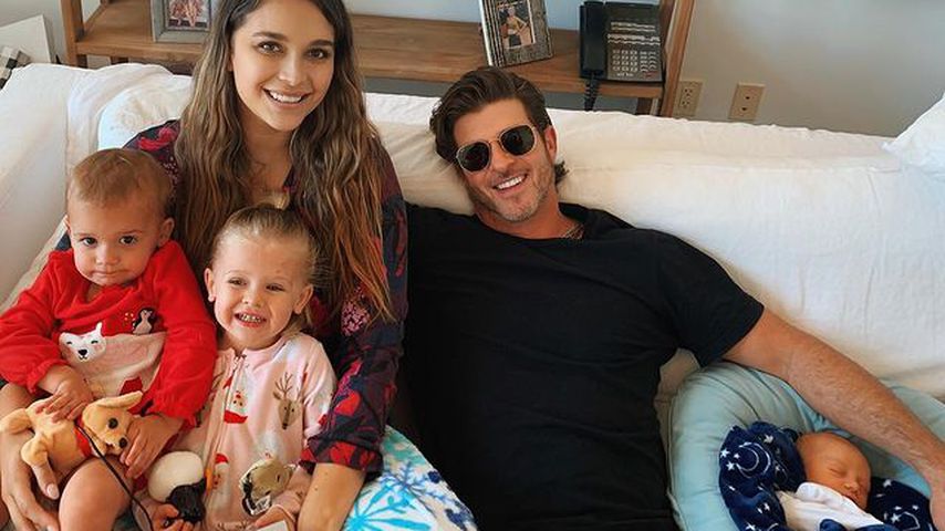 April Love Geary und Robin Thicke mit ihren drei Kindern