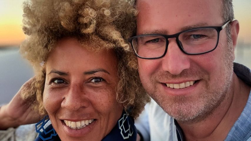 Arabella Kiesbauer teilt Pärchenfoto zum 20. Hochzeitstag