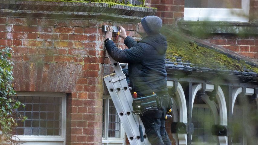 Arbeiter richten an Marsh Farm in Sandringham Zaun- und Hausarbeiten her, vor möglichem Einzug von Andrew Mountbatten-Windsor, 13. Januar 2026