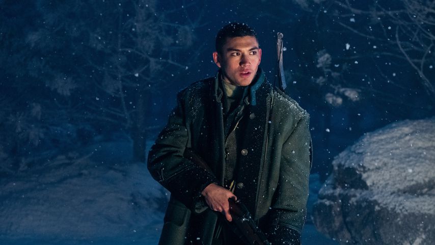 Archie Renaux in "Shadow And Bone"