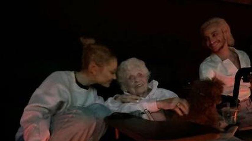 Ariana Grande, ihre Oma "Nonna" und ihr Bruder Frankie, November 2024