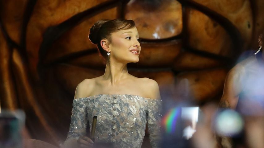 Ariana Grande gestaltete das "Wicked"-Hochzeitskleid mit