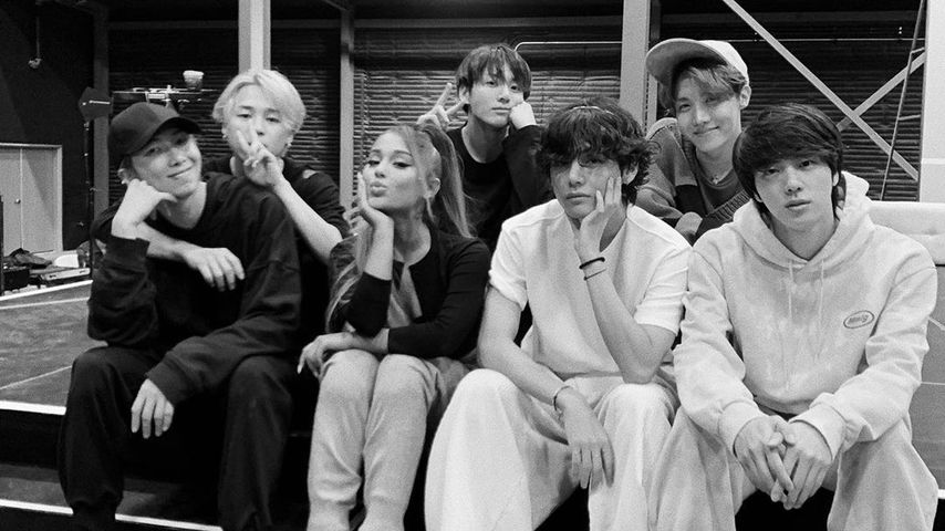 Bei Grammy-Probe: Ariana Grande posiert mit den Boys von BTS