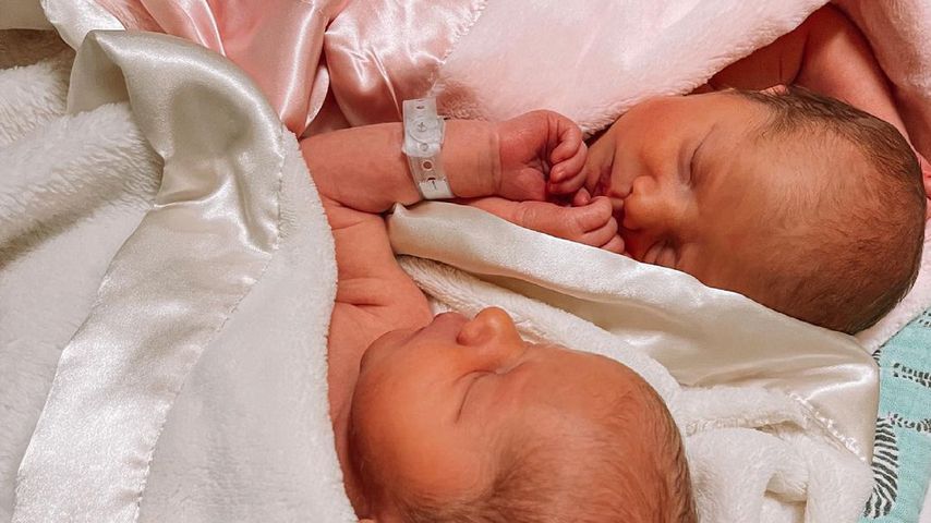 Arie Luyendyk und Lauren Burnhams Zwillinge im Juni 2021