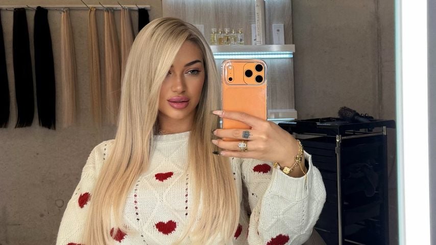 Strahlendes Blond: Ariel freut sich über ihre neue Haarfarbe