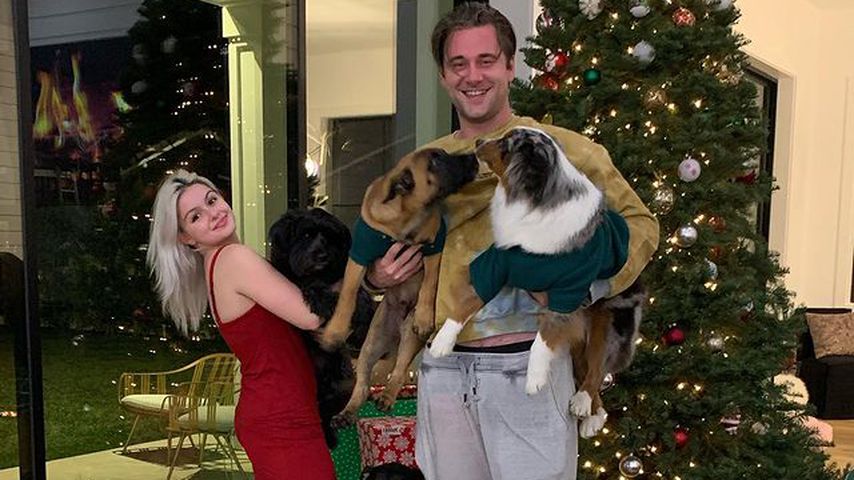 Ariel Winter und Luke Benward an Weihnachten 2020