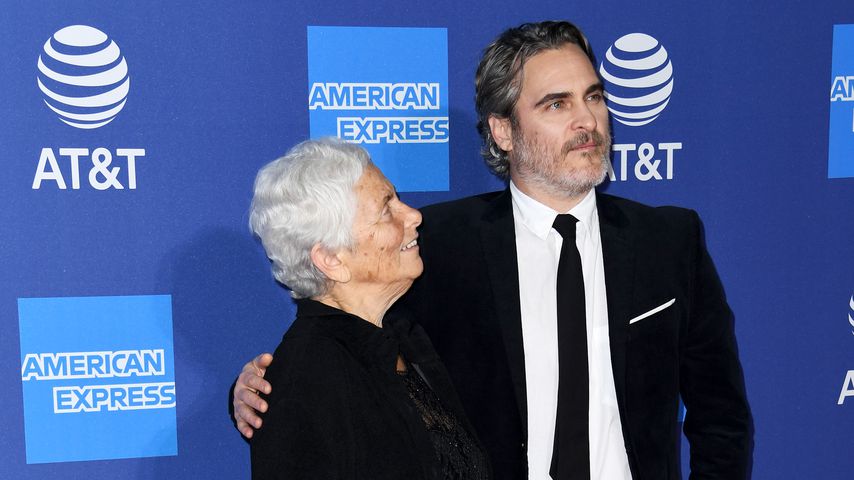Besonderes Date: Joaquin Phoenix mit seiner Mama auf Event