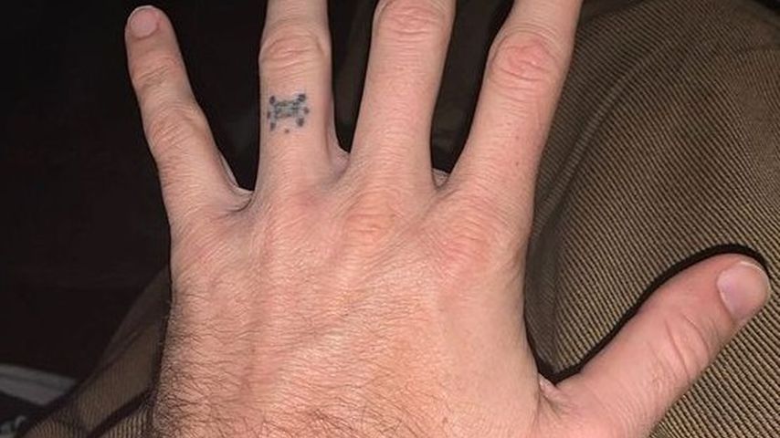 Armie Hammers Hand