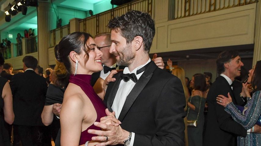 Fußballstar Arne Friedrich mit seiner Partnerin, Tänzerin Danielle Bezaire