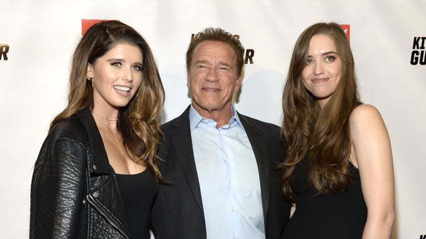Arnold Schwarzenegger mit seinen Töchtern Katherine (li.) und Christina (re.)