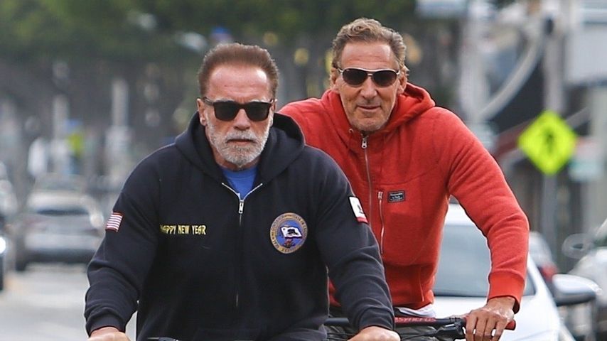 Erkannt? Hier radeln der Terminator und ein "Gladiator"-Star