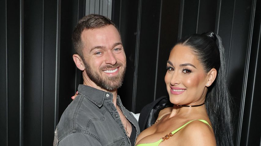 Artem Chigvintsev und Nikki Bella im Februar 2023