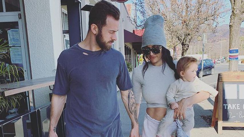 Nikki Bella mit Freund Artem und Sohn Matteo
