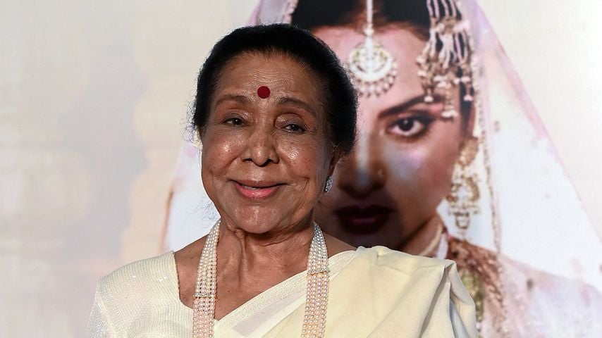 Bollywood-Legende: Asha Bhosle stirbt im Alter von 92 Jahren