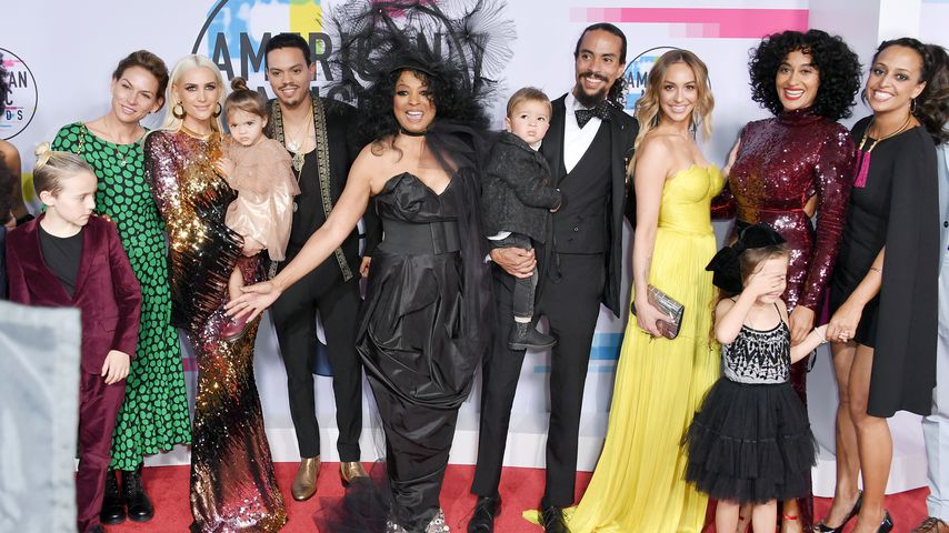 Ashlee Simpson mit ihren Kindern, ihrem Ehemann Evan und ihrer Schwiegermutter Diana Ross