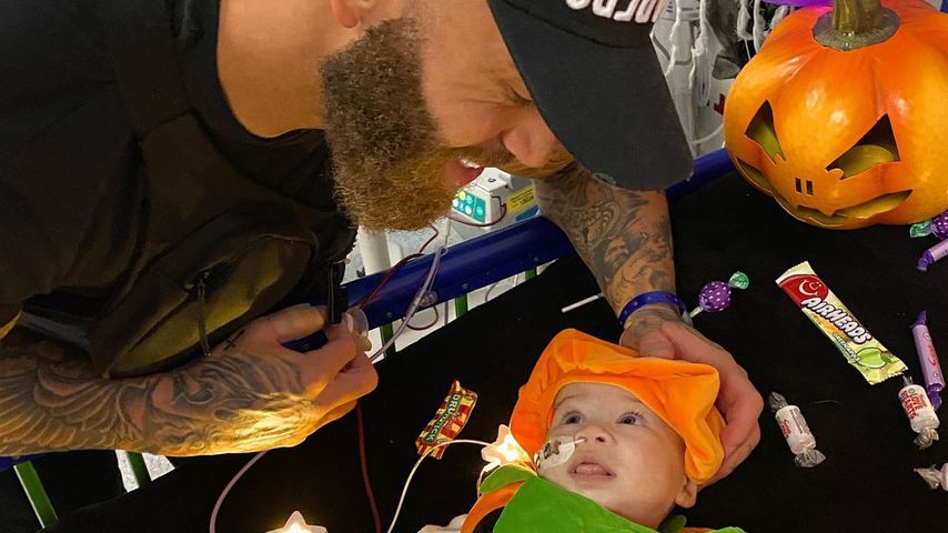 Ashley Cain mit seiner Tochter Azaylia
