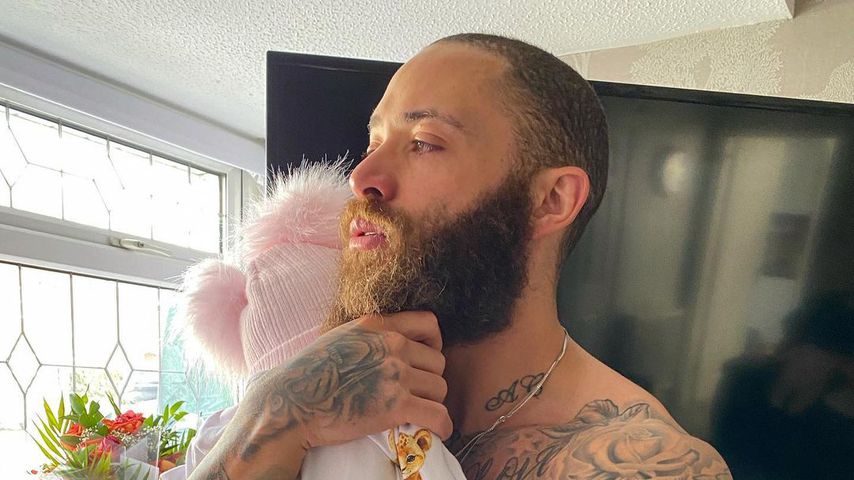 Zum Vatertag: Ashley Cain postet Video von Baby Azaylia (†)