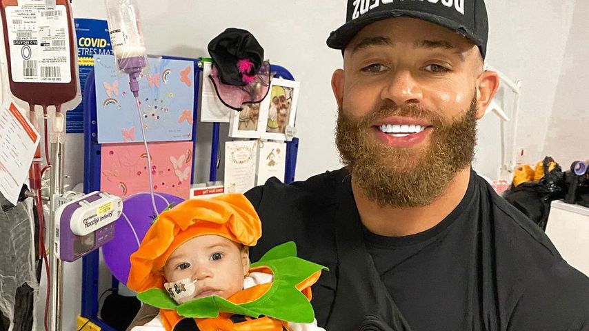 Ashley Cain und seine Tochter Azaylia an Halloween 2020