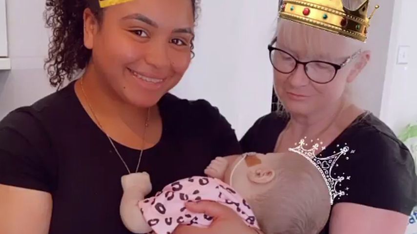 Ashley Cains Schwester Alissia und seine Mutter Vicky mit Azaylia