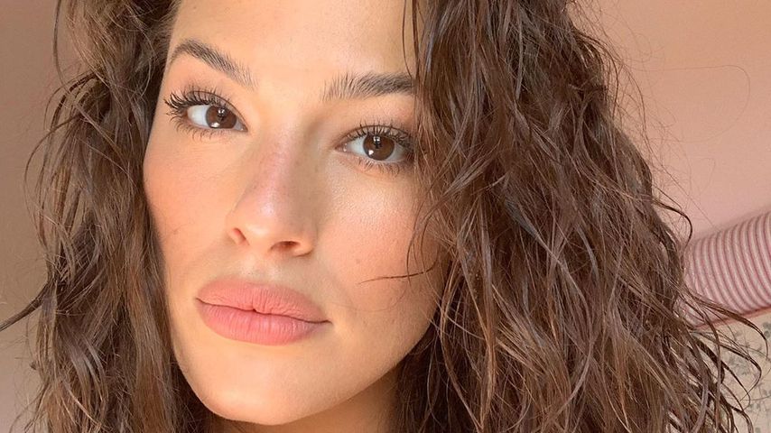 Total sympathisch: Ashley Graham pfeift auf Fitnessroutine!