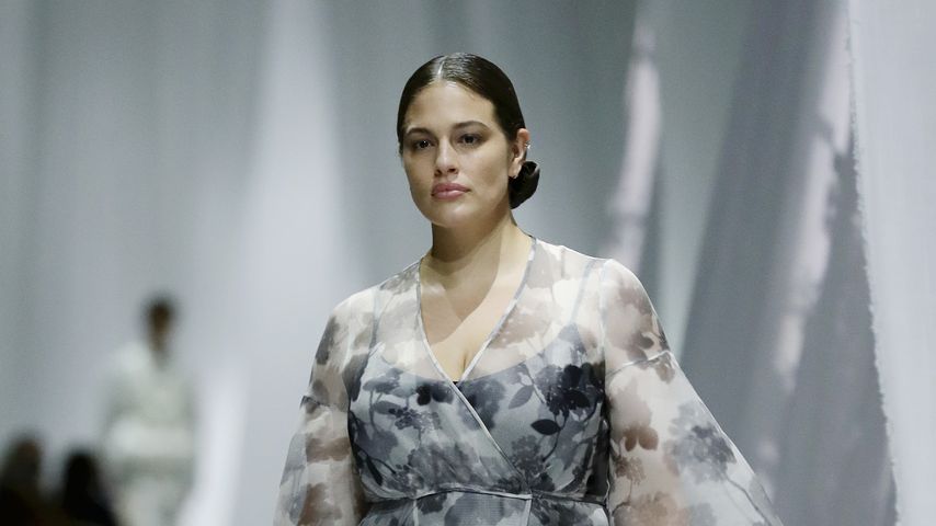 Acht Monate nach Geburt: Ashley Graham zurück auf Catwalk