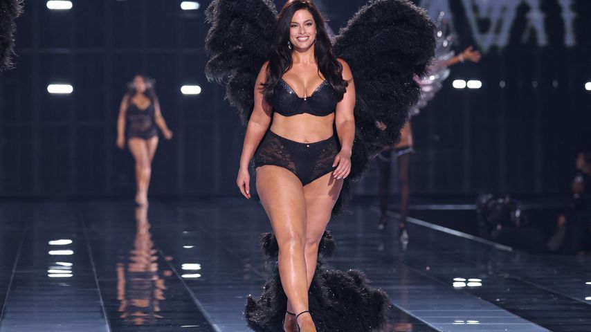 Ashley Graham auf dem Laufsteg der Victoria’s-Secret-Show in New York