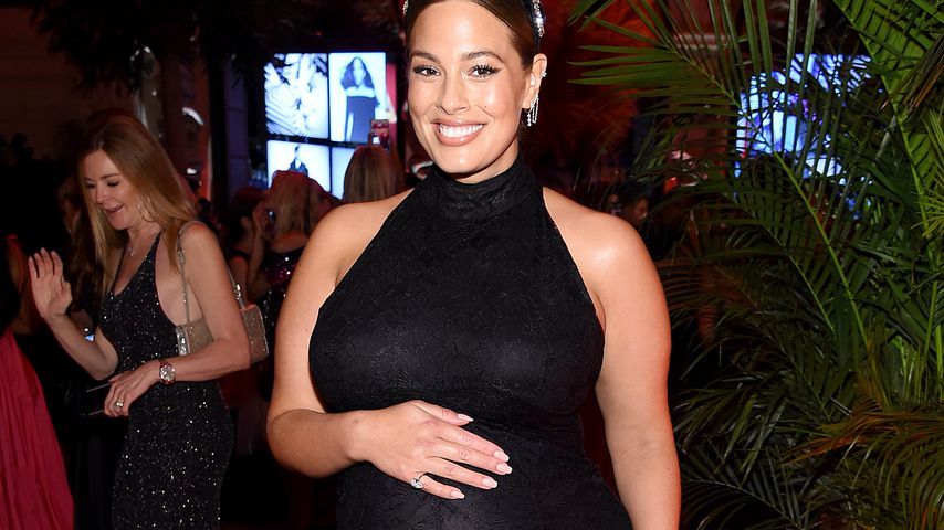 Mit After-Baby-Body: Ashley Graham posiert nackt für Magazin