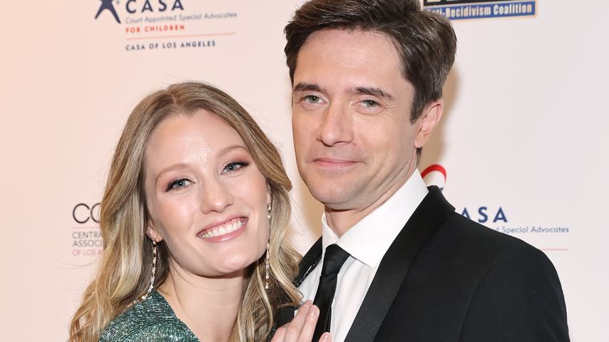 Ashley Hinshaw und Topher Grace bei einer Gala in Los Angeles im Mai 2022