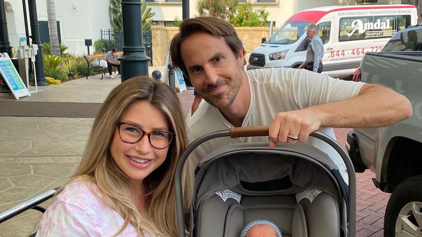 Ashley Jacobs und Mike Appel mit ihrem Baby