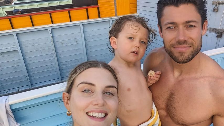 Ashley James mit ihrer Familie im September 2023