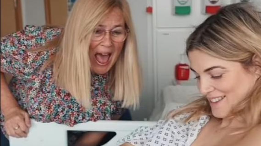 Ashley James mit Baby im März 2023
