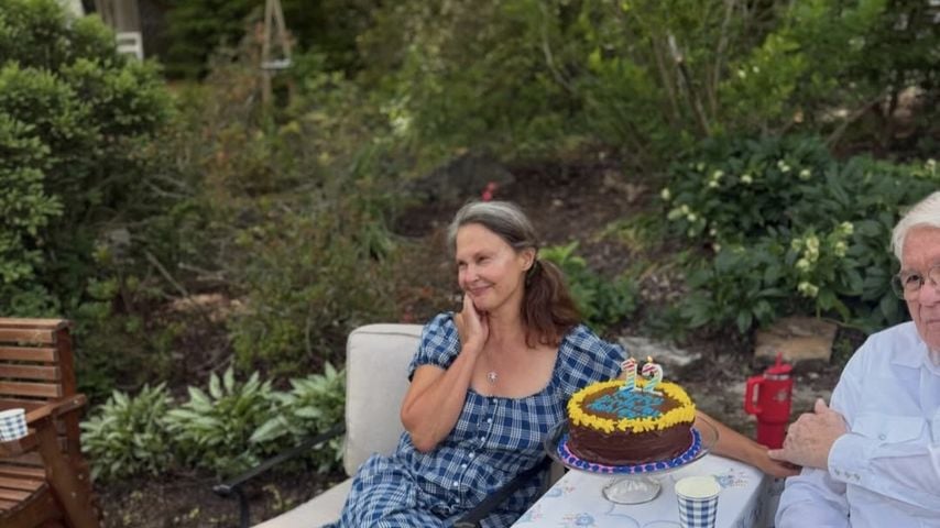 Ashley Judd feiert ihren inneres-Kind-Geburtstag, an dem sie ihre innere Zwölfjährige feiern lässt