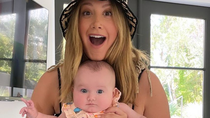 Ashley Tisdale mit ihrer Tochter Jupiter Iris French