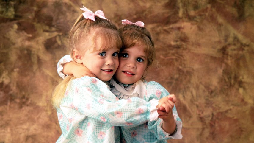 Ashley und Mary-Kate Olsen im Jahr 1990