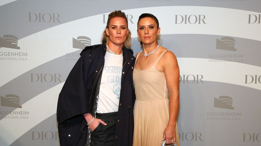 Ashlyn Harris und Alexandra Krieger im November 2019 in New York City