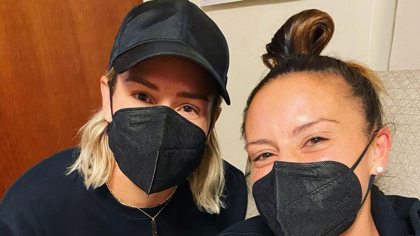 Ashlyn Harris und Ali Krieger mit Baby Sloane Phillips