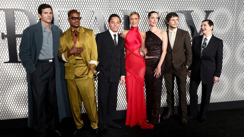 Ashton Kutcher, Jeremy Pope, Anthony Ramos, Bella Hadid, Rebecca Hall, Evan Peters und Isabella Rossellini bei der Premiere "The Beauty"