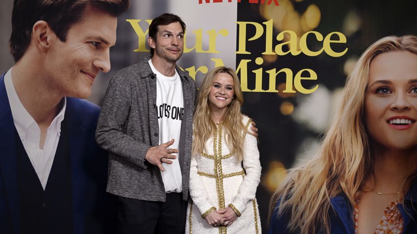 Collage: Ashton Kutcher und Reese Witherspoon auf einer Premiere