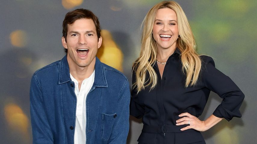 Ashton Kutcher und Reese Witherspoon albern auf Event herum