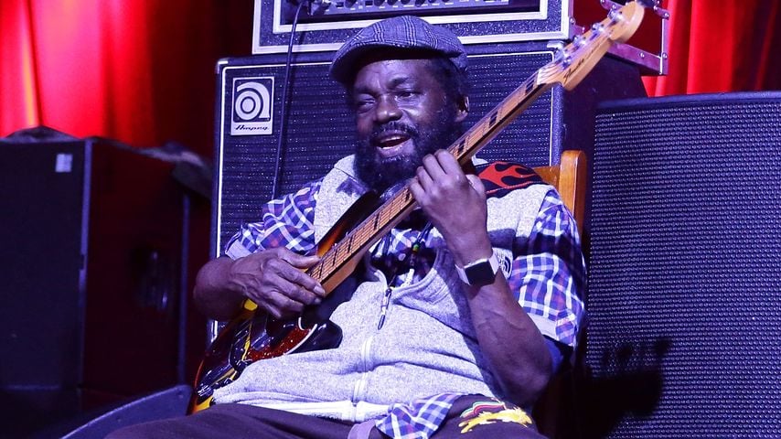 Aston Barrett, Gitarrist