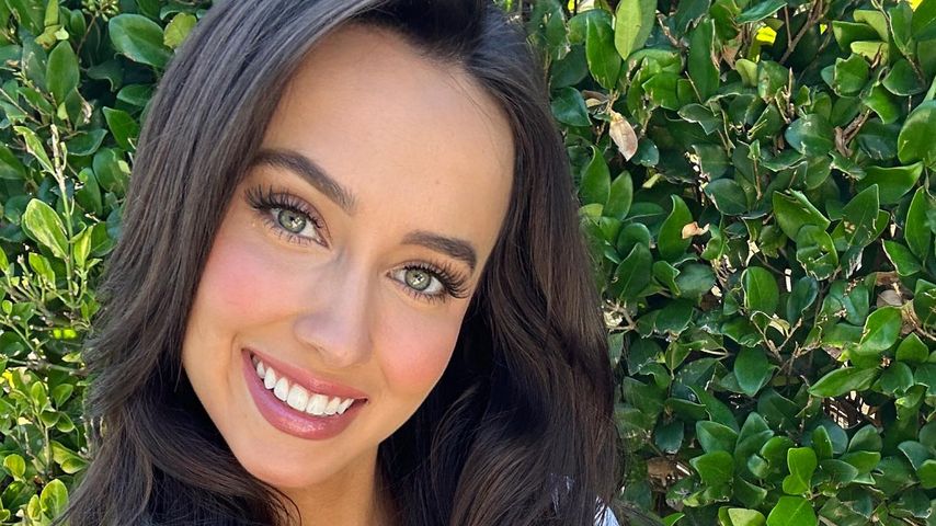 Athenna Crosby, Moderatorin