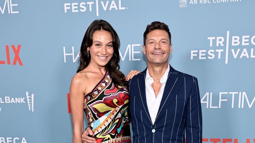 Ryan Seacrest feiert Red-Carpet-Debüt mit neuer Herzensdame!